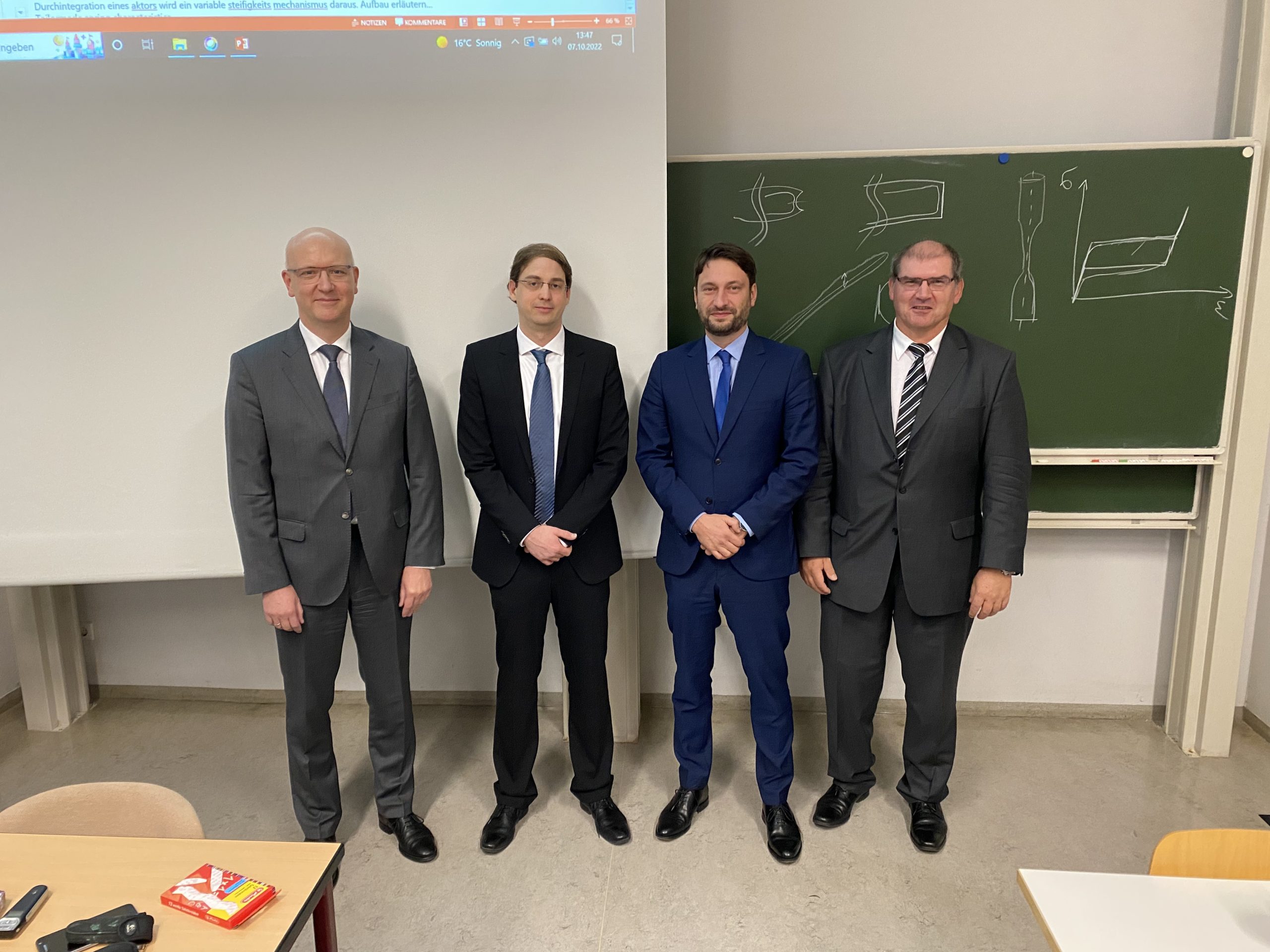 Successful PhD-Thesis at IKAT